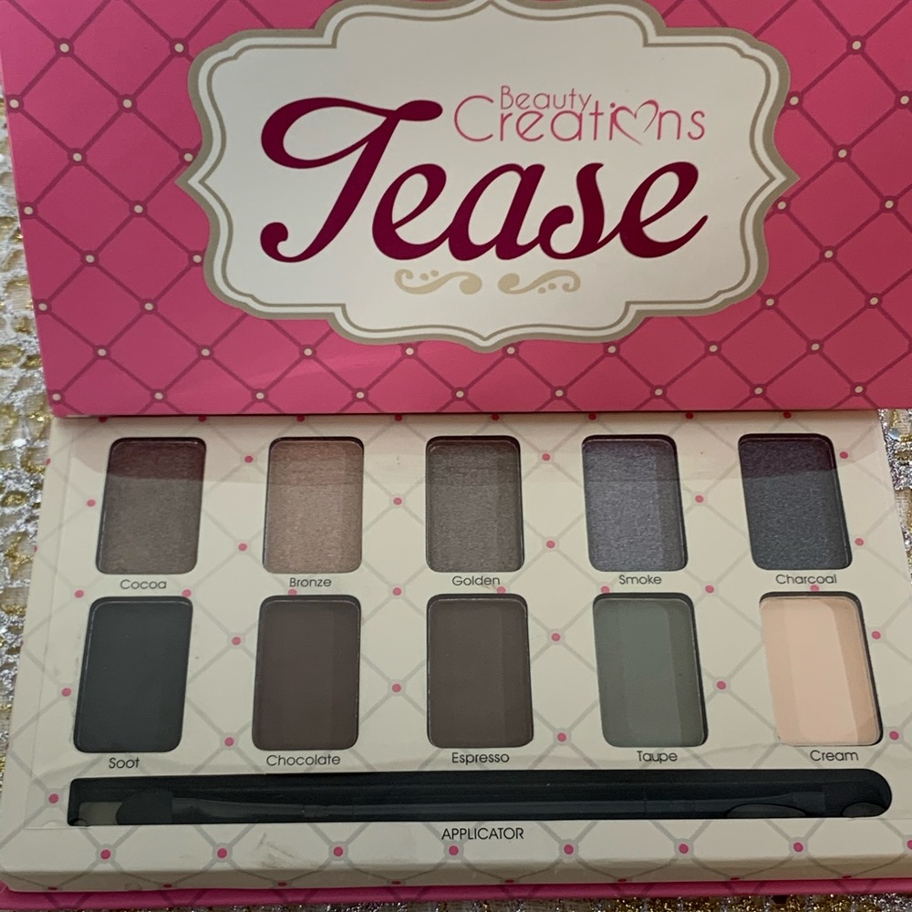 Eyeshadow palette - Picture 4 of 4